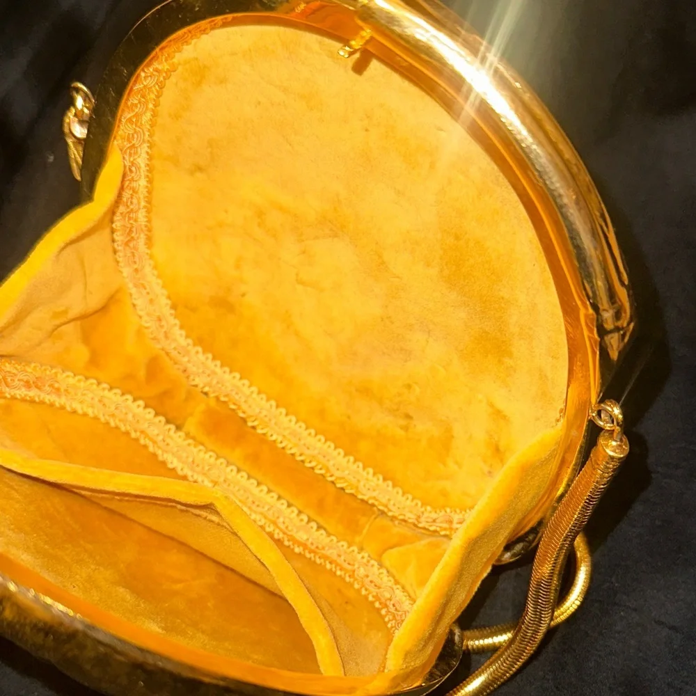 Vintage Gold Lined Snail Shell-Shaped Women's Metal Bag - Picture 3 of 7